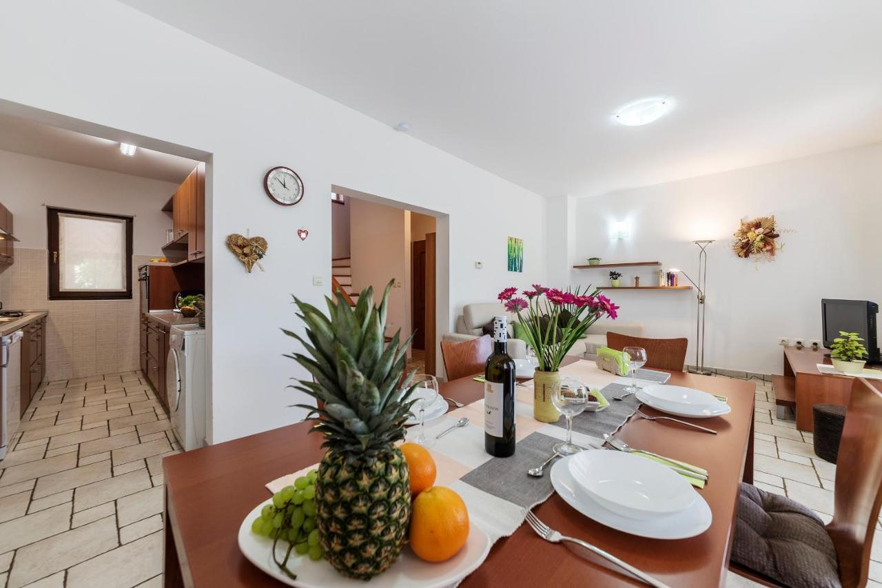 Holiday house Pineta - Fazana, sea view & mini wellness Esterno foto